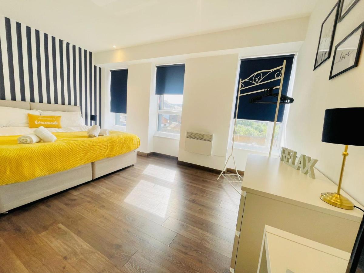 Park Street Apartment Luton By Hostaguest Luaran gambar