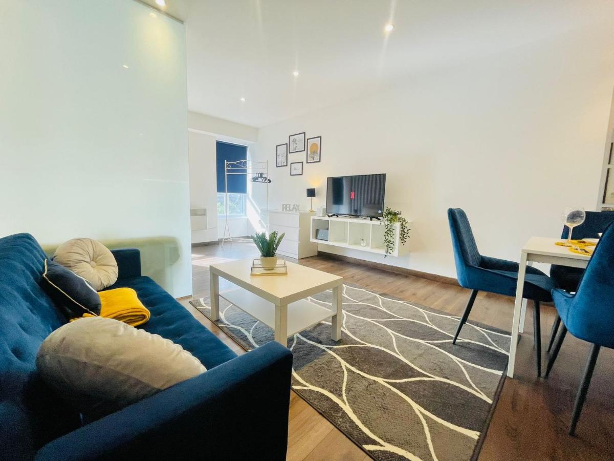 Park Street Apartment Luton By Hostaguest Luaran gambar